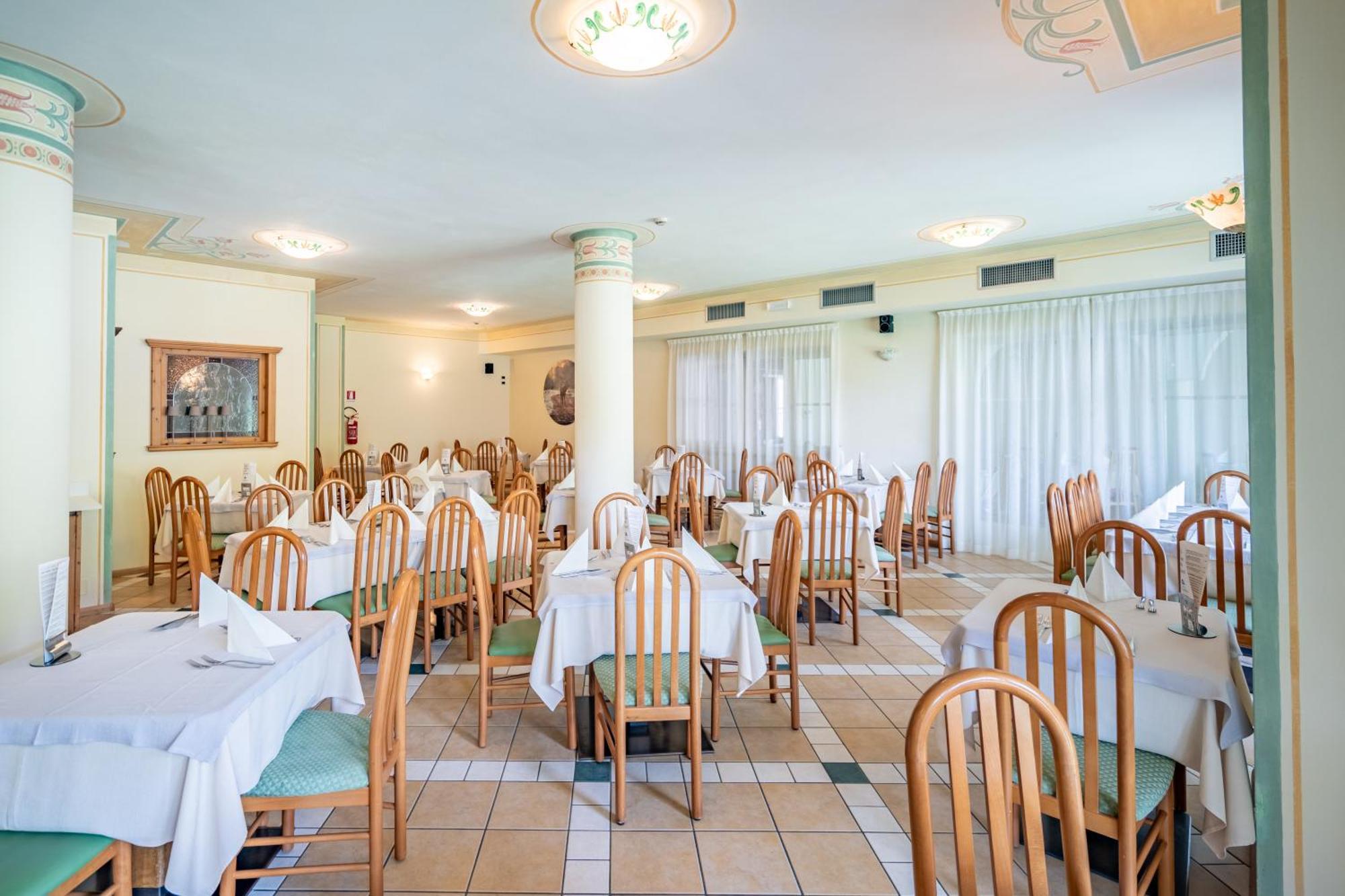 Hotel Europa モルヴェーノ エクステリア 写真